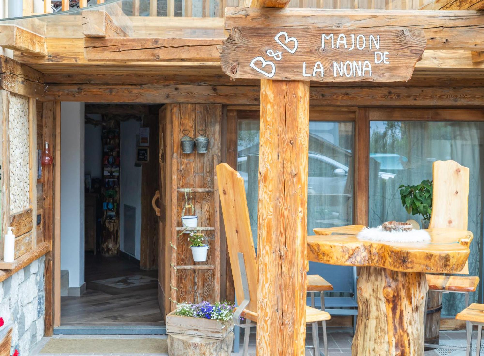 Majon De La Nona Hotel Pozza di Fassa Ngoại thất bức ảnh