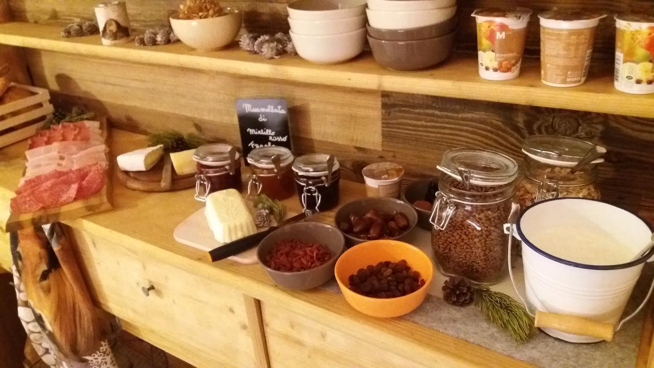 Majon De La Nona Hotel Pozza di Fassa Ngoại thất bức ảnh